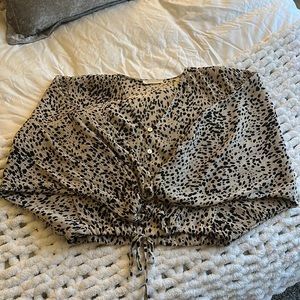 By Together Cheetah Top, size medium